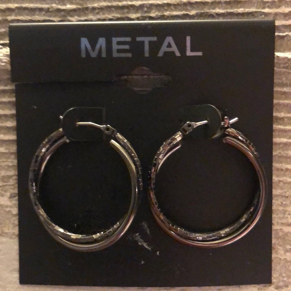 Silver double-ringed earrings